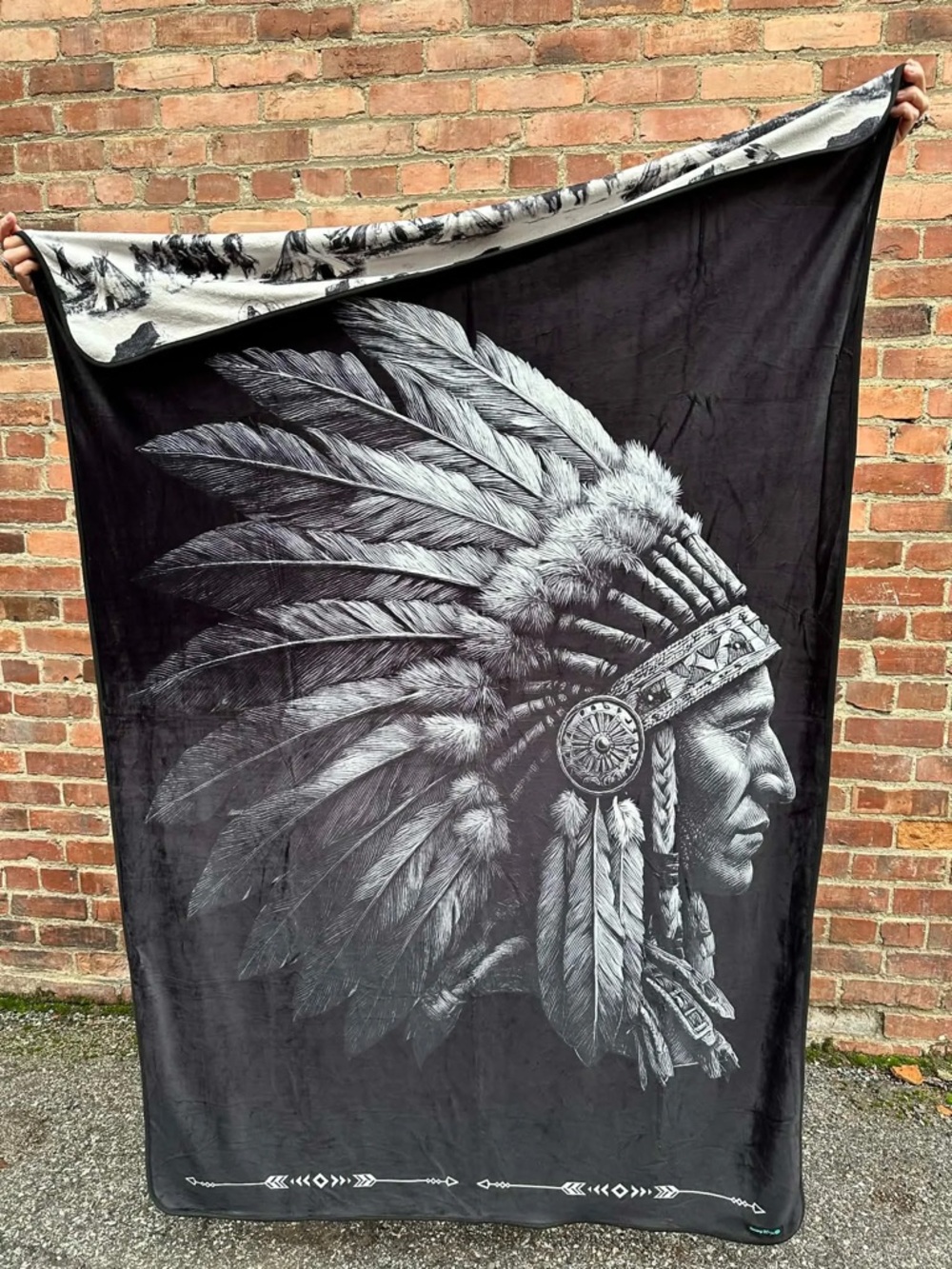 NWT Spirit of the Plains Native Chief in Headdress Reversible Throw Blanket